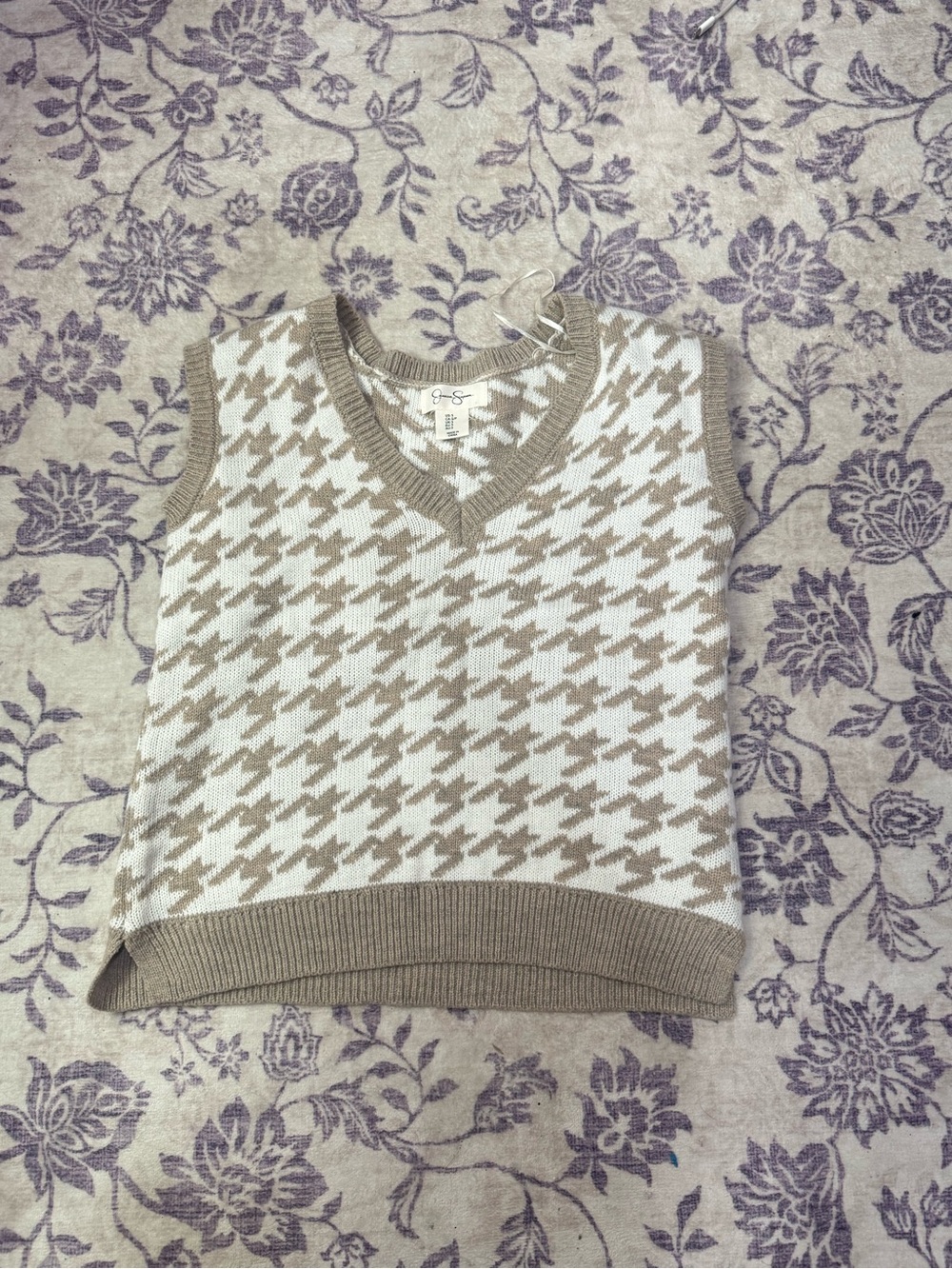Jessica Simpson Taupe & White Houndstooth V-Neck Sweater Vest